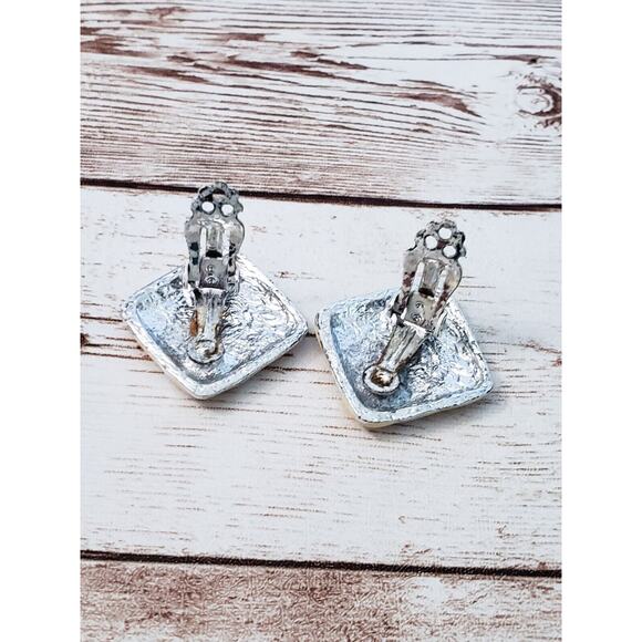 Vintage Clip On Earrings - Cream with Silver Tone Lines - Mark To Front - Picture 4 of 7